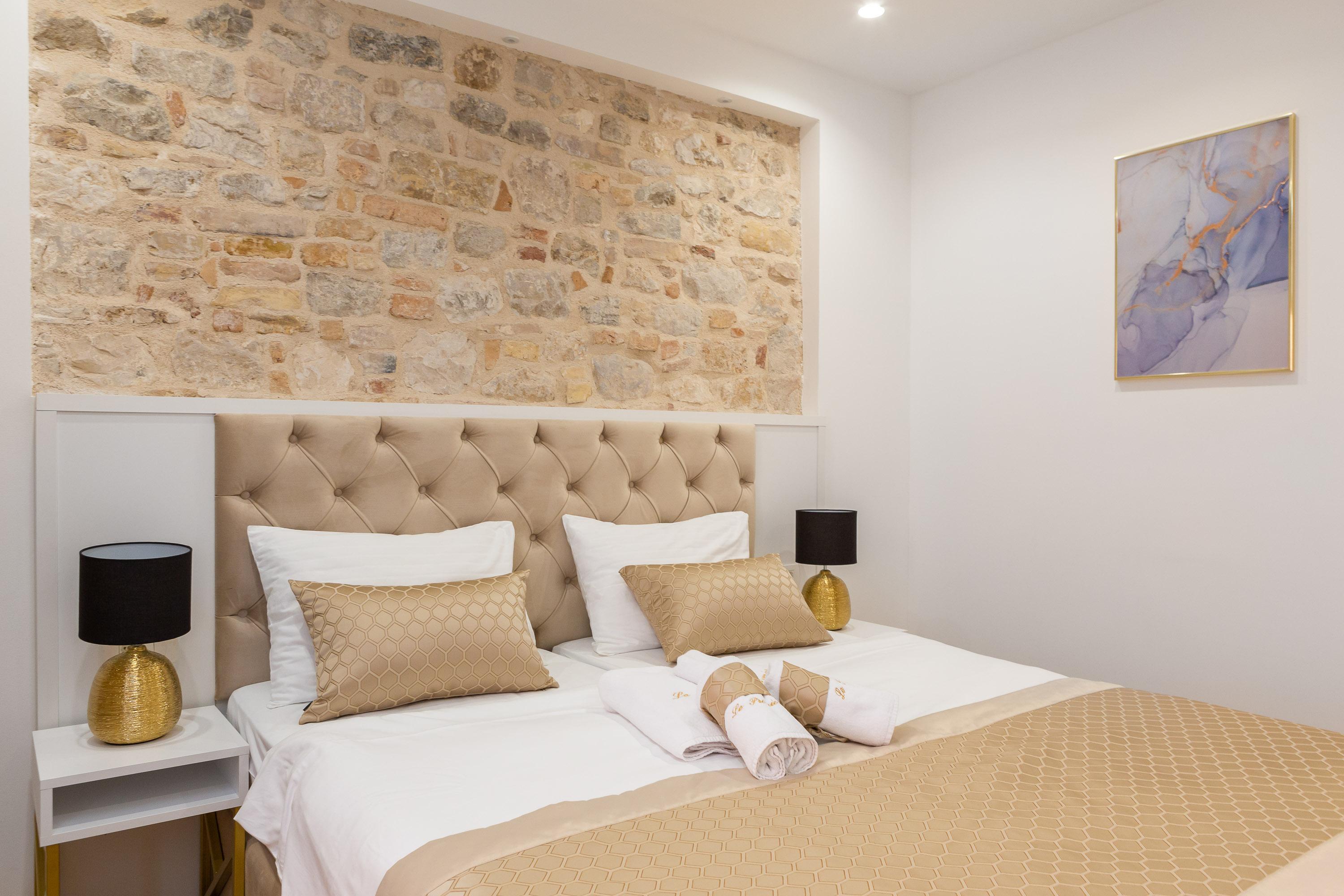 Le Premier Luxury Bed & Breakfast 4*
