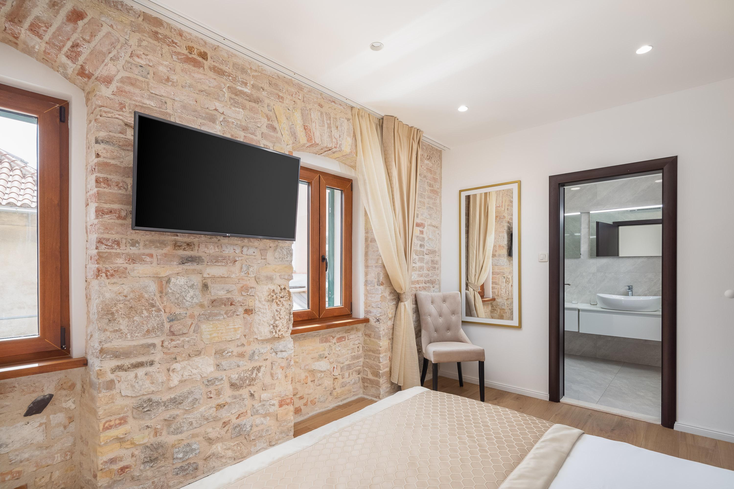Le Premier Luxury Bed & Breakfast