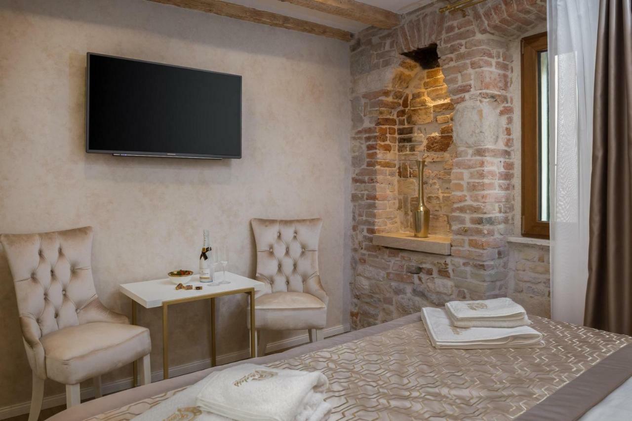 Le Premier Luxury Bed & Breakfast